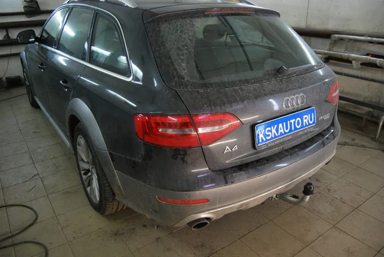 Фаркоп Galia оцинкованный для Audi A4 B8 седан, универсал 2007-2015. Быстросъемный крюк. Артикул A047C