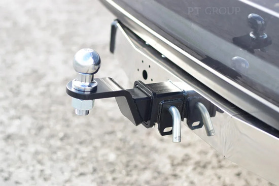 Фаркоп PT Group с хромированной накладкой для Toyota Fortuner 2015-2022. Артикул 09111501