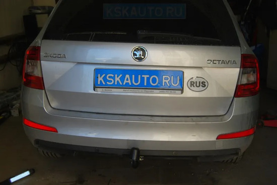 Фаркоп Auto-Hak для Skoda Octavia A7 лифтбек 2013-2020. Артикул H 20