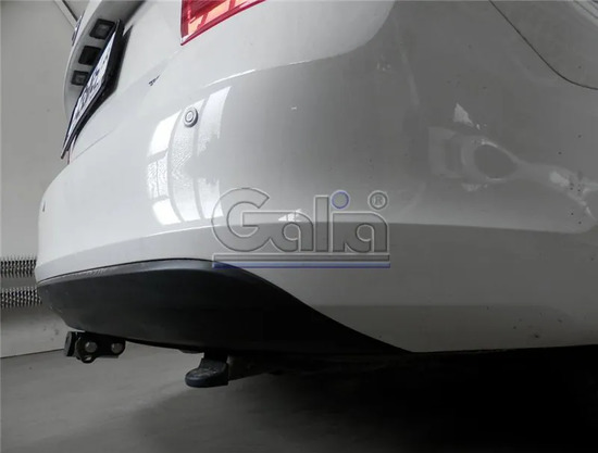 Фаркоп Galia оцинкованный для Skoda Rapid лифтбек 2013-2022. Быстросъемный крюк. Артикул S104C
