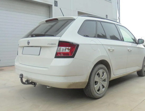 Фаркоп Aragon для Skoda Fabia II 2007-2014. Артикул E5902AA