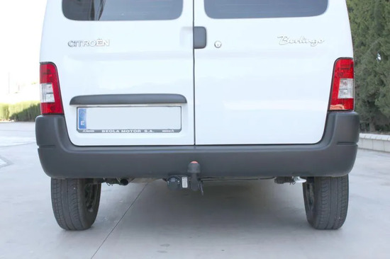 Фаркоп Aragon для Peugeot Partner I (Origin) 1997-2012. Артикул E1212AA
