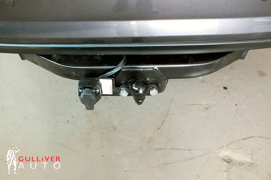 Фаркоп Oris (ранее Bosal) для Toyota Fortuner II 2015-2022. Фланцевое крепление. Артикул 3015-F