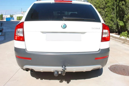 Фаркоп Aragon для Skoda Octavia A5 универсал 5-дв. 2004-2013. Артикул E6712AA