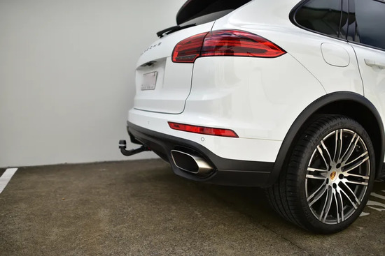 Фаркоп Westfalia для Porsche Cayenne II (без зап.колеса) 2010-2017. Быстросъемный крюк. Артикул 321736600001