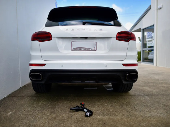 Фаркоп Westfalia для Porsche Cayenne II (без зап.колеса) 2010-2017. Быстросъемный крюк. Артикул 321736600001