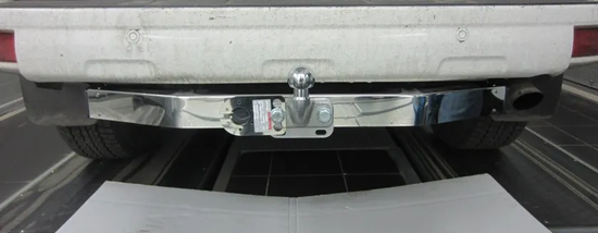 Фаркоп Oris (ранее Bosal) для Toyota Land Cruiser Prado 150 2009-2022. (с декор. пластиной) Фланцевое крепление. Артикул 3090-FL
