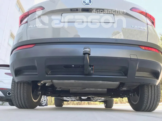 Фаркоп Aragon для Skoda Karoq 2017-2022. Быстросъемный крюк. Артикул E5815AV