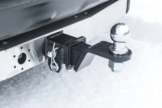 Фаркоп PT Group для Toyota RAV4 IV 2013-2019 с нержавеющей накладкой. Артикул LNX991101