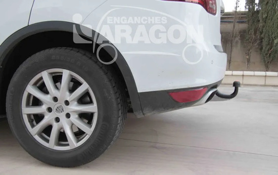 Фаркоп Aragon (быстросъемный крюк, вертикальное крепление) для Volkswagen Touareg II 4x4 2010-2017.. Артикул E6710AV
