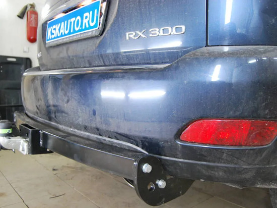 Фаркоп Лидер-Плюс для Lexus RX 300/330/350/400 2003-2009. Фланцевое крепление. Артикул L101-F