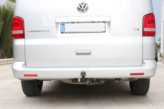 Фаркоп Aragon для Volkswagen Transporter T5 2003-2015. Артикул E6706DA
