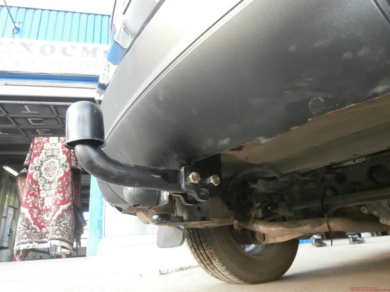 Фаркоп Auto-Hak для Jeep Grand Cherokee WK2 (кроме SRT) 2011-2014. Артикул JP 10
