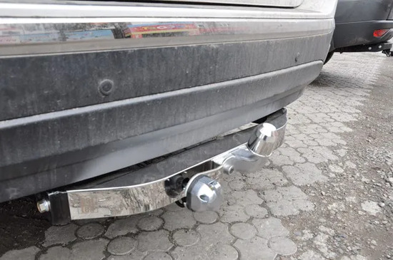 Фаркоп Baltex для Toyota Highlander II 2010-2013. (с декор. накладкой) Фланцевое крепление. Артикул 24195808