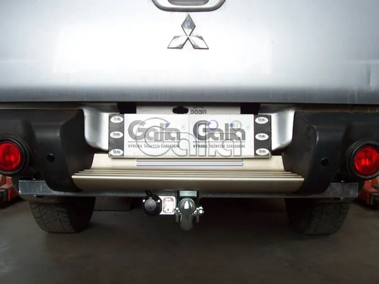 Фаркоп Galia оцинкованный для Mitsubishi L200 III 1996-2006. Артикул M120A