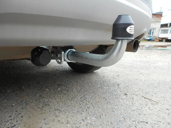 Фаркоп Galia оцинкованный для Ford Kuga I 2008-2012. Быстросъемный крюк. Артикул F113C