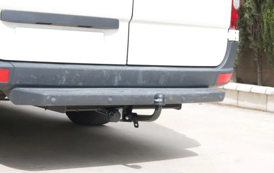 Фаркоп Aragon для Volkswagen Crafter II со ступенькой 2006-2016. Артикул E4107GA