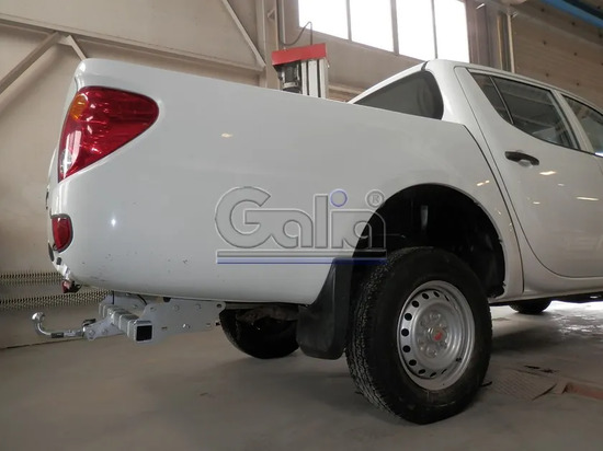 Фаркоп Galia оцинкованный для Mitsubishi L200 IV 2006-2015. Быстросъемный крюк. Артикул M120C