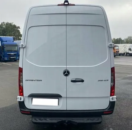 Фаркоп Steinhof для Mercedes-Benz Sprinter W906 2006-2018 (Европа) фургон, минибус 3,5T 3,665м/4,325м (со ступенькой, одинарные колёса). Артикул V-033