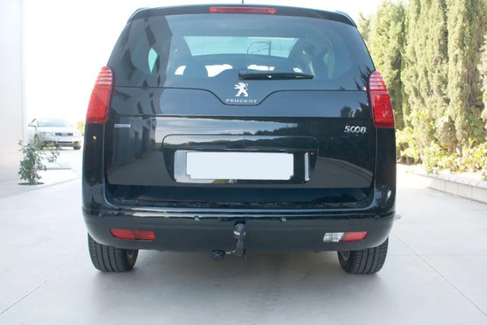 Фаркоп Aragon для Peugeot 5008 2009-2022. Артикул E1220AA