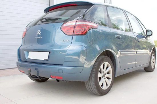 Фаркоп Aragon для Peugeot 5008 2009-2022. Артикул E1220AA