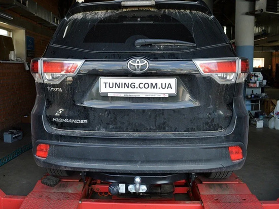 Фаркоп Imiola для Toyota Highlander III 2014-2020. Фланцевое крепление. Артикул T.057