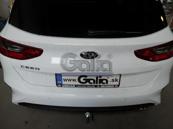 Фаркоп Galia оцинкованный для Kia Ceed III хэтчбек 5 дв. (только бензин) 2018-2022. Быстросъемный крюк. Артикул K044C