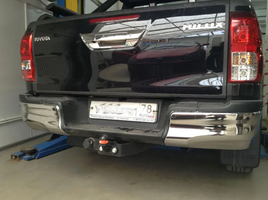 Фаркоп Oris (ранее Bosal) для Toyota Hilux VIII 2015-2022. Фланцевое крепление. Артикул 3093-F