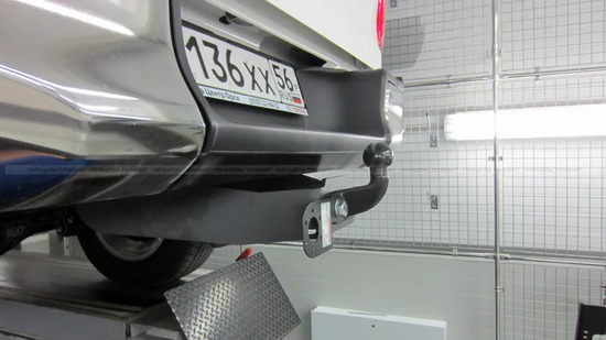 Фаркоп Oris (ранее Bosal) для Toyota Hilux VIII 2015-2022. Фланцевое крепление. Артикул 3093-F