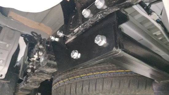 Фаркоп Oris (ранее Bosal) для Toyota Hilux VIII 2015-2022. Фланцевое крепление. Артикул 3093-F