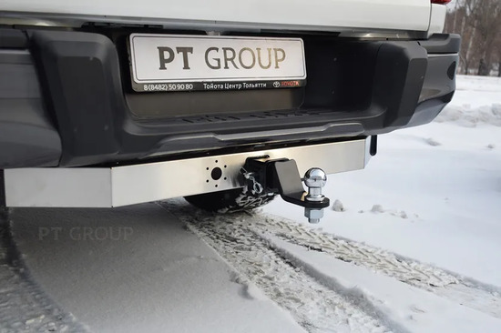 Фаркоп PT Group для Toyota Hilux VIII 2015-2022 с хромированной накладкой. Артикул 09121501
