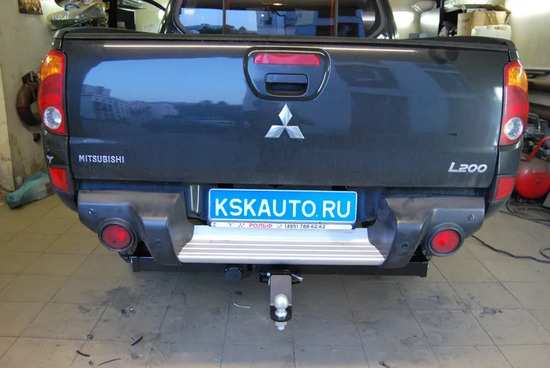 Фаркоп Bizon для Mitsubishi L200 IV 2006-2015. Быстросъемный крюк. Артикул FA 0648-E