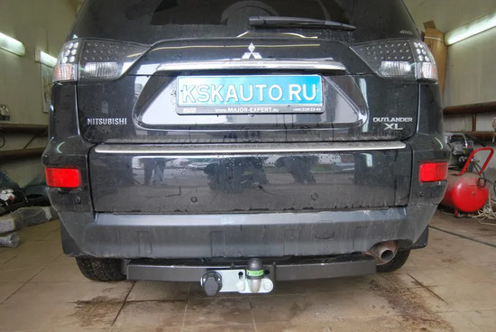 Фаркоп Лидер-Плюс для Mitsubishi Outlander XL 2007-2012. Фланцевое крепление. Артикул M105-F