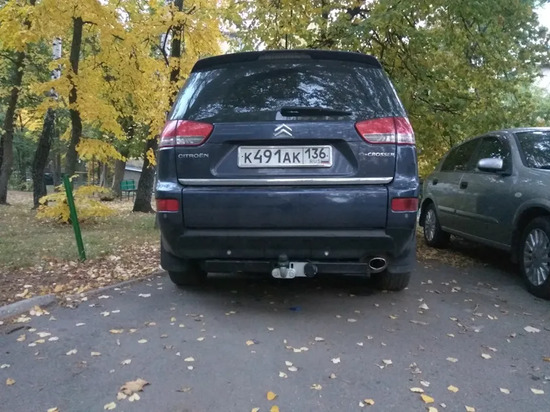 Фаркоп Лидер-Плюс для Mitsubishi Outlander XL 2007-2012. Фланцевое крепление. Артикул M105-F