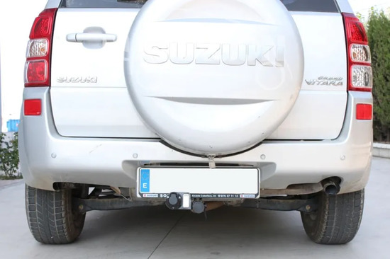 Фаркоп Aragon (быстросъемный крюк, горизонтальное крепление) для Suzuki Grand Vitara III 5-дв. 2005-2015. Артикул E6108BS
