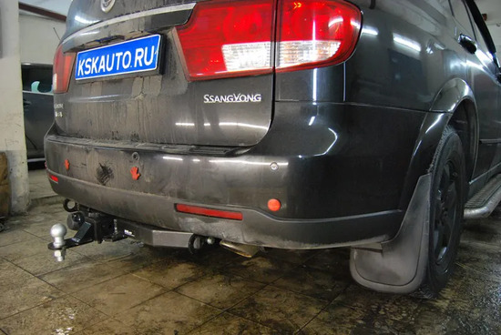 Фаркоп Bizon для SsangYong Kyron (без выреза бампера) 2005-2015. Быстросъемный крюк. Артикул FA 0530-E