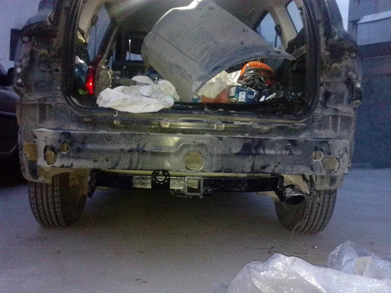 Фаркоп Bizon для SsangYong Kyron (без выреза бампера) 2005-2015. Быстросъемный крюк. Артикул FA 0530-E