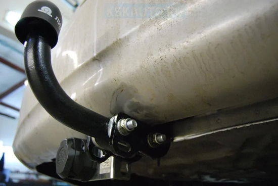 Фаркоп Лидер-Плюс для Toyota Corolla E180/E170 седан 2013-2019. Артикул T117-A