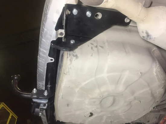 Фаркоп Лидер-Плюс для Toyota Corolla E180/E170 седан 2013-2019. Артикул T117-A