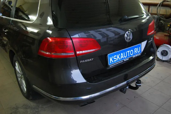 Фаркоп Westfalia для Volkswagen Passat CC седан, универсал 2011-2016. Артикул 321821600001
