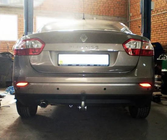 Фаркоп Galia оцинкованный для Renault Fluence седан 2010-2022. Артикул R089A