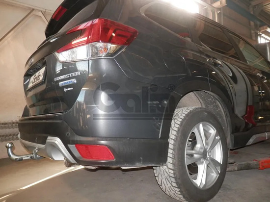 Фаркоп Galia оцинкованный для Subaru Forester V (вкл. Hybrid) 2018-2022. Быстросъемный крюк. Артикул S140C