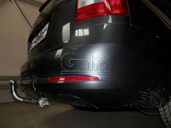Фаркоп Galia оцинкованный для Skoda Octavia Tour седан, универсал 2004-2013. Быстросъемный крюк. Артикул S086C