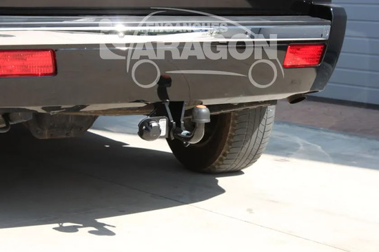 Фаркоп Aragon для Jeep Grand Cherokee WK 2005-2010. Артикул E2903DA