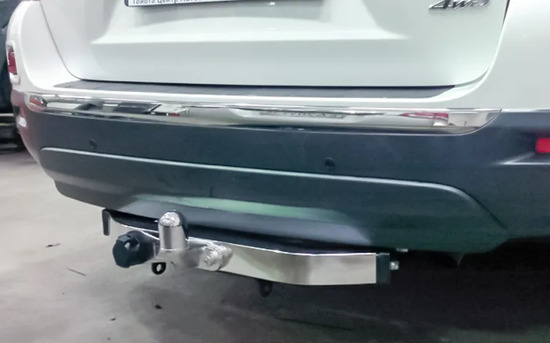 Фаркоп Baltex для Toyota Highlander II 2010-2013. (с декор. накладкой) Фланцевое крепление. Артикул 24195808E