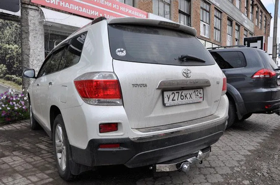 Фаркоп Baltex для Toyota Highlander II 2010-2013. (с декор. накладкой) Фланцевое крепление. Артикул 24195808E