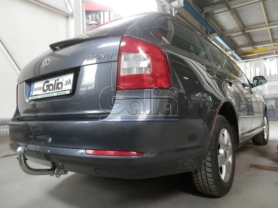 Фаркоп Galia оцинкованный для Skoda Octavia Tour седан, универсал 2004-2013. Артикул S086A