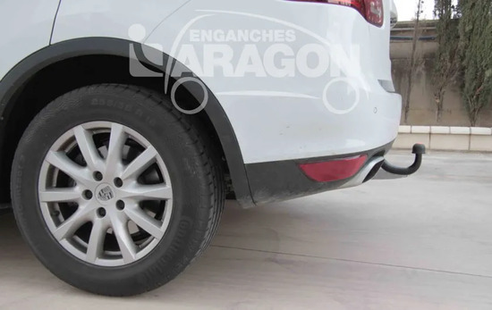 Фаркоп Aragon (быстросъемный крюк, вертикальное крепление) для Porshe Cayenne II 2010-2017.. Артикул E6710AV