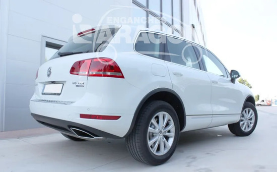 Фаркоп Aragon (быстросъемный крюк, вертикальное крепление) для Porshe Cayenne II 2010-2017.. Артикул E6710AV
