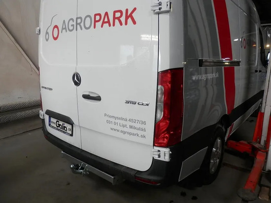 Фаркоп Galia оцинкованный для Mercedes-Benz Sprinter W906 (Европа) (без подножки) 2006-2018. Артикул M118A